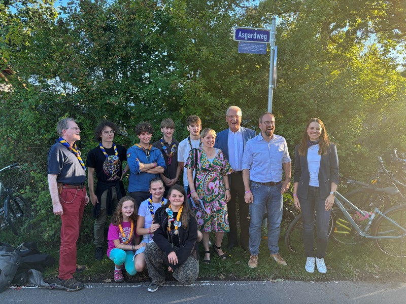 Freitag, 19. September 2025; Innenminister Joachim Herrmann gratuliert dem Erlanger Stamm Asgard der Pfadfinder zum 60. Geburtstag