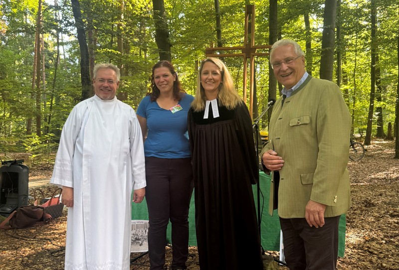 Sonntag, 21. September 2025; Innenminister Joachim Herrmann besuchte anlässlich des 50. Geburtstages des Walderlebniszentrum in Tennenlohe den ökumenischen Gottesdienst.