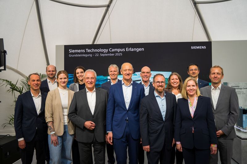 Montag, 22. September 2025; Innenminister Joachim Herrmann bei der Grundsteinlegung des Siemens Technology Campus in Erlangen. Dieser Campus ist ein Meilenstein für Innovation und Zukunftssicherung. Es ist ein starkes Signal für Deutschland, Bayern und Erlangen sowie für die rund 3.000 Mitarbeiter am Standort Frauenauracher Straße.
