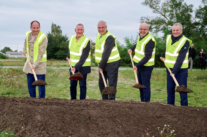 Mittwoch, 24. September 2025;  Innenminister Joachim Herrmann nimmt am feierlichen Spatenstich des neuen Labors von Framatome teil. Framatome gilt als international führender Hersteller kerntechnischer Lösungen.