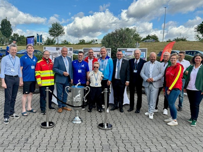 Samstag, 13. Juni 2026; Zum Auftakt der bundesweiten Schwimmabzeichentage fand zum 50-jährigen Jubiläum der „FrankenLagune“ in Hirschaid ein Festakt statt. Innen- und Sportminister Joachim Herrmann gratulierte: „Sie alle eint gemeinsam mit der Bayerischen Staatsregierung das Anliegen, die Schwimmfähigkeit unserer Gesellschaft gemeinsam zu fördern. Ich danke Ihnen allen für Ihre äußerst wichtige und sinnvolle Arbeit.“