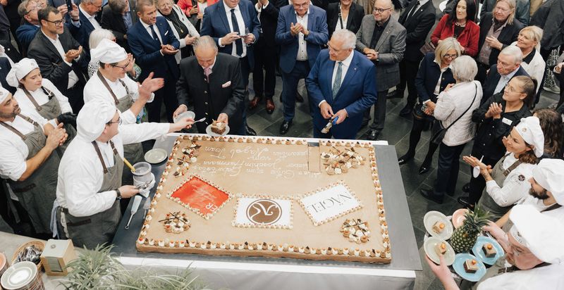 Freitag, 2. Oktober 2026; beim Empfang im Anschluss an das Benefizkonzert anlässlich des 70. Geburtstag von Joachim Herrmann gab es von Hubert Nägel eine Geburtstagstorte für alle Gäste