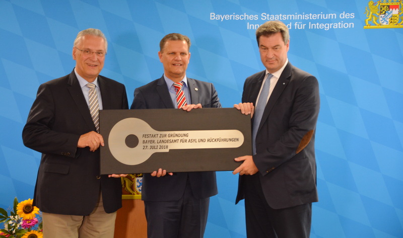 Freitag, 27. Juli 2018, Manching; Laut Herrmann wird das neue Landesamt f�r Asyl und R�ckf�hrungen mit Thomas Hampel als Pr�sident an der Spitze gleichzeitig mit der Umwandelung der bestehenden sieben bayerischen Erstaufnahmeeinrichtungen in ANKER Zentren zum 1. August 2018 die Arbeit aufnehmen.