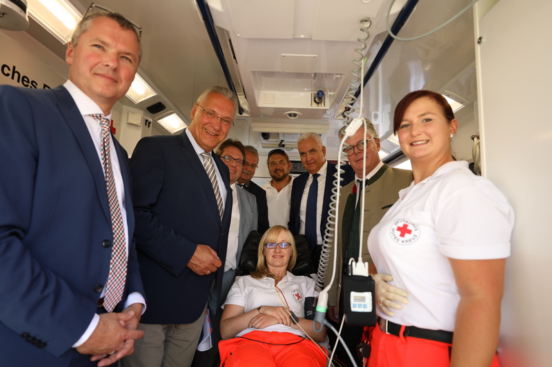 Mittwoch, 22. August 2018, noch schneller Leben retten - Innenminister Joachim Herrmann pr�sentiert mit den Krankenkassen und den Tr�gern der gesetzlichen Unfallversicherung das Pilotprojekt 