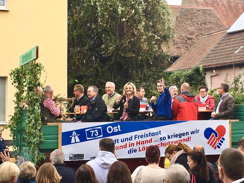 Sonntag, 2.September 2018, Joachim Herrmann mit Alexandra Wunderlich und J�rg Volleth beim traditionellen Kirchweihumzug in Eltersdorf.