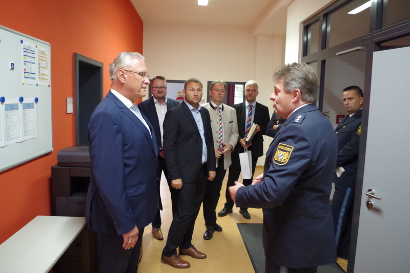 Donnerstag, 13. September 2018, Ludwigstadt; Innenminister Joachim Herrmann besucht gemeinsam mit Landtagskollegen Baumg�rtner die Polizeiinspektion Ludwigstadt