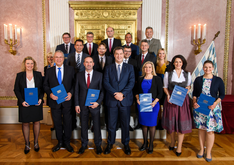Montag,12. November 2018: Ernennung des neuen Bayerischen Kabinetts. Ministerpr�sident Dr. Markus S�der beruft Joachim Herrmann mit Zustimmung des Bayerischen Landtags erneut an die Spitze des Innenministeriums. Herrmann wird au�erdem zum weiteren Stellvertreter des Ministerpr�sidenten bestimmt. 