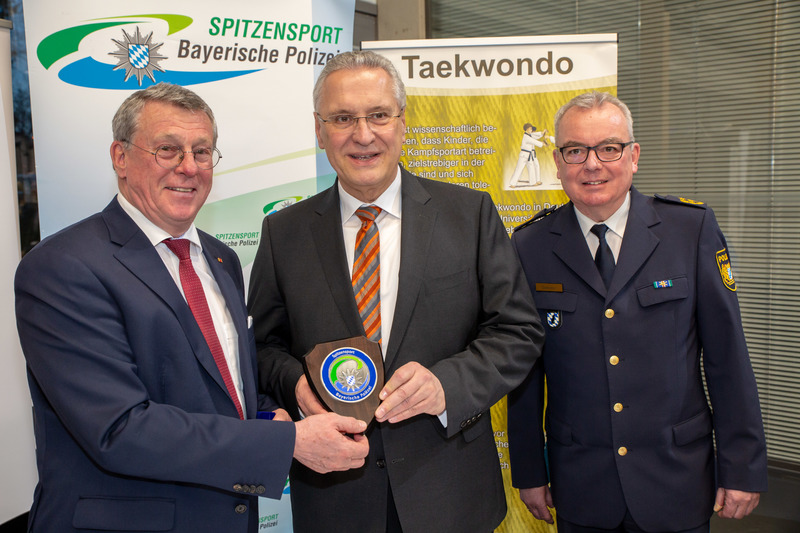 Freitag, 18. Januar 2019; Bayerns Innen- und Sportminister Joachim Herrmann bei Er�ffnung der neuen Taekwondo-Halle am Bundesst�tzpunkt Taekwondo in N�rnberg.
Foto: Thomas Geiger