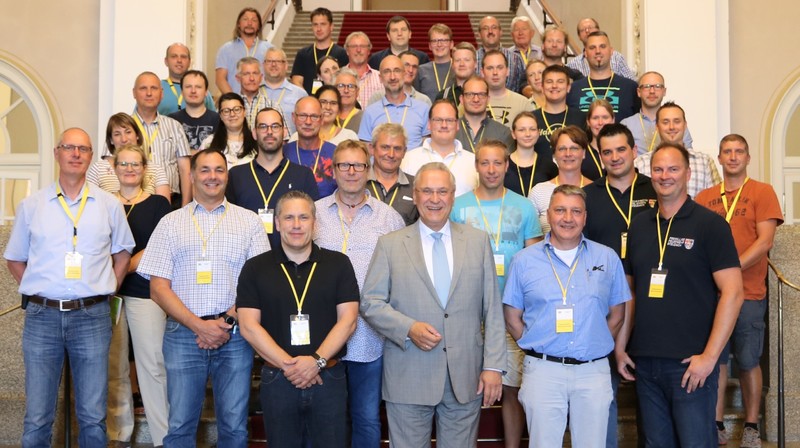 Donnerstag, 4. Juli 2019; Die Stadtfeuerwehr Erlangen besucht Innenminister Joachim Herrmann im Bayerischen Landtag. Nach einer Diskussion mit ihrem Abgeordneten konnten die Feuerwehrler Joachim Herrmann noch live bei einer Debatte im Plenum erleben