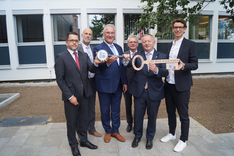 Montag, 8. Juli 2019; Einweihung des sanierten und erweiterten Landratsamtes Bad Kissingen - Innen- und Kommunalminister Joachim Herrmann: Moderne Arbeitsst�tte und Ausdruck von B�rgerservice - Freistaat Bayern mit mehr als zwei Millionen Euro F�rderung beteiligt.