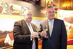 �Mit einem Plus von 4,6 Prozent bei den �bernachtungszahlen im Jahr 2010 ist der fr�nkische Tourismus auf klarem Erfolgskurs.� Dies betonte der Vorsitzende des Tourismusverbandes Franken, Bayerns Innenminister Joachim Herrmann, MdL bei einer Pressekonferenz in N�rnberg. 