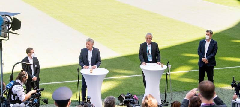 Montag, 14. Juni 2021; Bestens aufgestellt f�r die EM mit 1000 Einsatzkr�ften an den Spieltagen in M�nchen: �Wir sind auf die EM sehr gut vorbereitet. Die Bayerische Polizei wird alle erforderlichen Ma�nahmen treffen, um den Schutz der Spiele in M�nchen genauso wie von Begleitveranstaltungen zu gew�hrleisten.� Das hat Innen- und Sportminister Joachim Herrmann heute bei der Besichtigung des Spielorts in der Fu�ball-Arena M�nchen mitgeteilt.
Foto: Matthias Balk