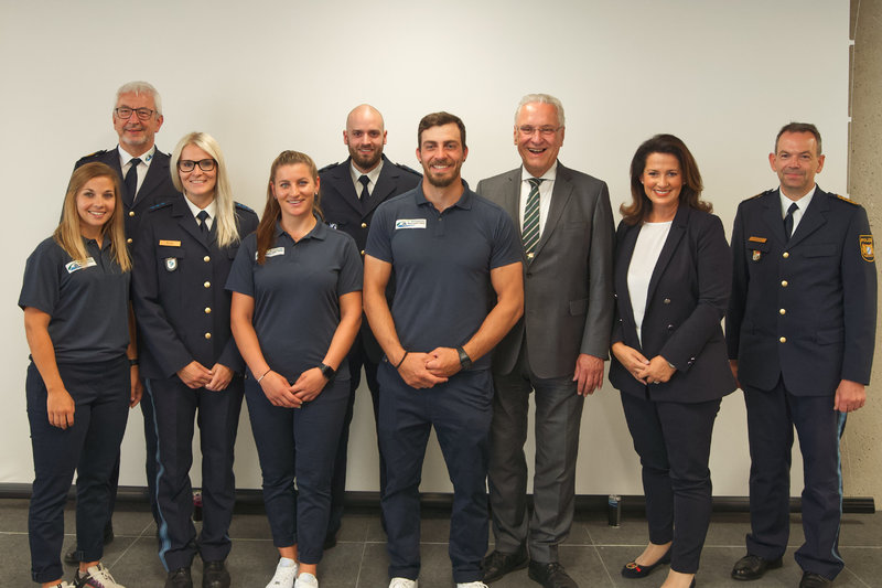 Montag, 4. Juli 2022; Zum 10-jährigen Jubiläum der Spitzensportförderung bei der Bayerischen Polizei zieht Innen- und Sportminister Joachim Herrmann positive Bilanz: Die Spitzensportförderung hat sich zu einem absoluten Erfolgsprogramm entwickelt: Unsere Polizeiathletinnen und -athleten sind sportlich auf Weltklasseniveau.
Copyright: Bayerische Polizei