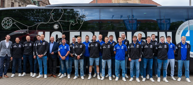 Samstag, 22. Juli 2023; Der HC Erlangen stellt auf dem Hugenottenplatz seine Mannschaft für die neue Handball-Saison vor. Mit dabei Sportminister Joachim Herrmann.