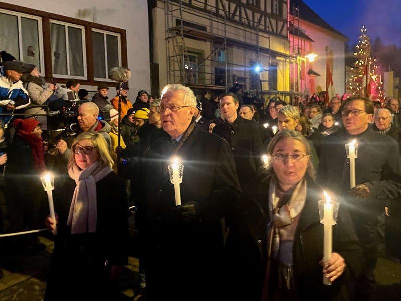 Samstag. 6. Januar 2024; Joachim Herrmann bei der Prozession zum Abschluss der Ewigen Anbetung in Pottenstein.