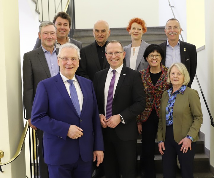Dienstag, 5. M�rz 2024: Bayerns Sportminister Joachim Herrmann tauschte sich heute mit dem Pr�sidium des Bayerischen Landes-Sportverbandes (BLSV) und dem Vorstand der Bayerischen Sportjugend (BSJ) �ber die Ausrichtung des bayerischen Sports in den kommenden f�nf Jahren aus.