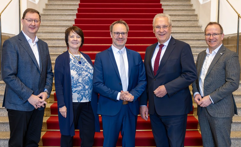 Donnerstag, 25. April 2024; Der CSU-Landtagsabgeordnete Thorsten Freudenberger ist nun Vorsitzender des Landessportbeirats. Als Stellvertreter wieder gew&auml;hlt wurden der Sportsch&uuml;tzenpr&auml;sident Christian K&uuml;hn, die Pr&auml;sidentin des Behindertensportverbands Diana Stachowitz und der Pr&auml;sident des bayerischen Landessportverbands J&ouml;rg Ammon.