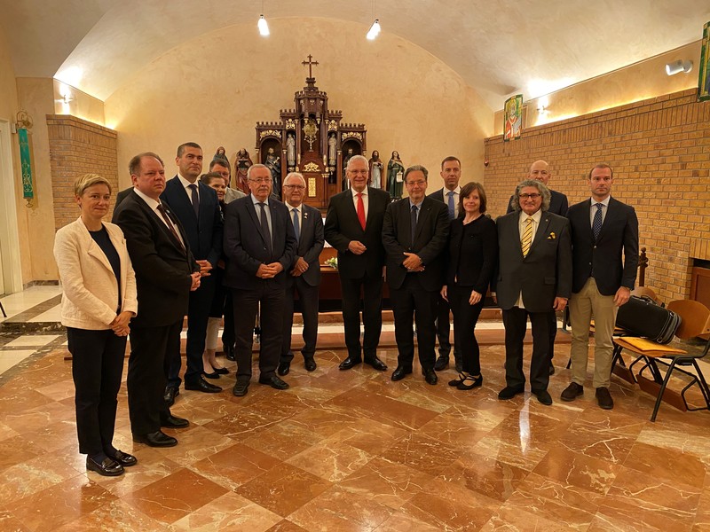 Freitag, 10. Mai 2024; Auf Einladung des Vorsitzenden des Justizausschusses im ungarischen Parlament, Herrn Dr. Imre Vejkey hat Staatsminister Herrmann am Gebetsfr&uuml;hst&uuml;ck der ungarischen parlamentarischen Gebetsgruppe in Esztergom teilgenommen.