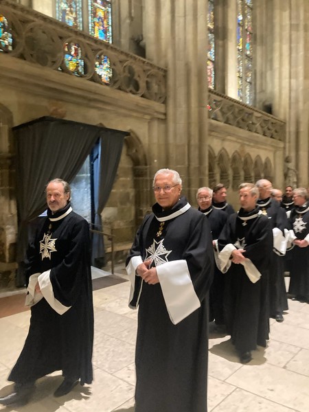 Samstag, 15. Juni 2024; auf dem Weg zum Gottesdienst in den Regensburger Dom bei der Generalversammlung des Malteserordens