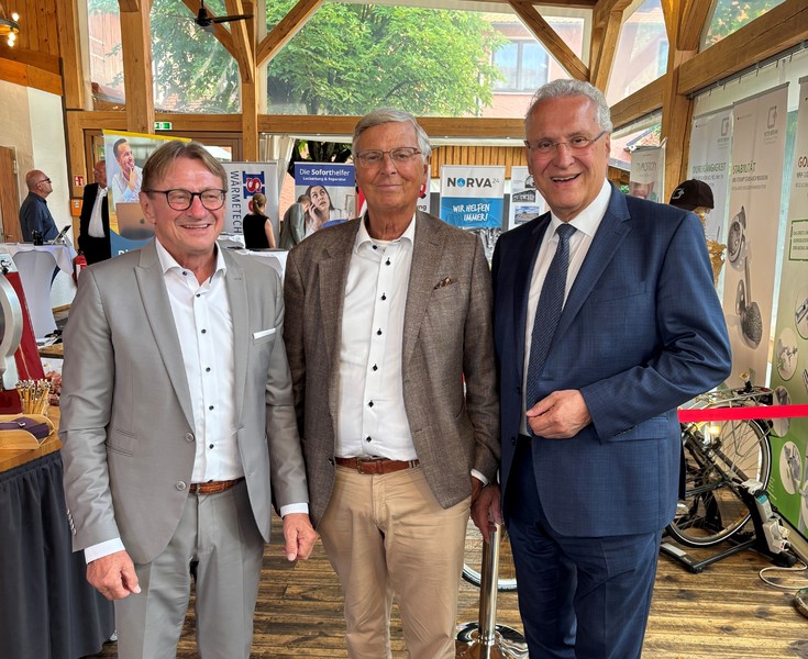 Montag, 21. Juli 2025; Innenminister Joachim Herrmann traf Wolfgang Bosbach beim Sommerempfang der Mittelstandsunion in Weisendorf. "Wir arbeiten weiter gemeinsam für die bestmögliche Sicherheit in Deutschland". so Herrmann