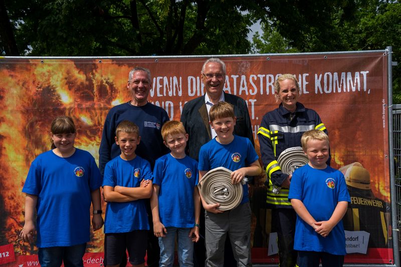Samstag, 26. Juli 2025; Innenminister Joachim Herrmann freute sich über das Engagement der Kinderfeuerwehr der FFW Dechsendorf. 