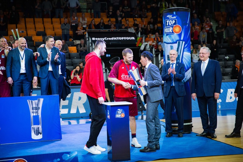 Sonntag, 18. Februar, Finale und anschl. Pokal�bergabe Basketball Pokal TOP FOUR, in Neu-Ulm.