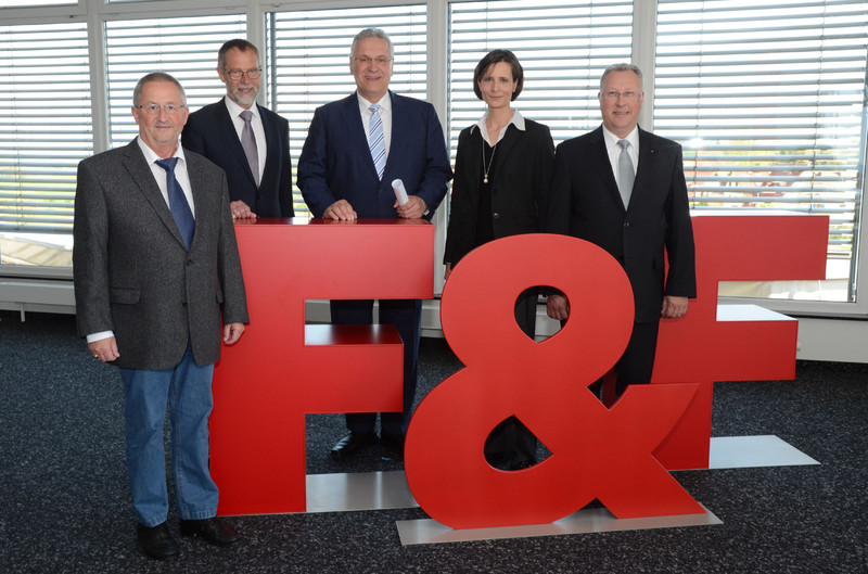 3. Brgermeister Heroldsberg, Eberhard Brunel-Geuder, 1. Brgermeister Heroldsberg, Johannes Schalwig, Bay. Innenminister Joachim Herrmann, Simone Schiebold, Geschftsfhrende Gesellschafterin und Dr. Andreas Jungbluth,  v.l.n.r.